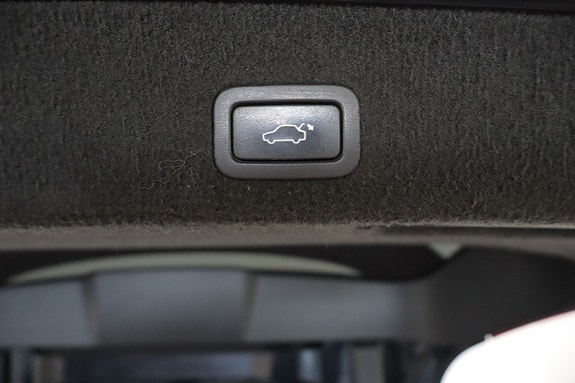 Volvo XC70 22 of 28