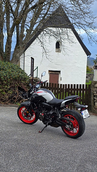 Yamaha MT-07 9 of 9
