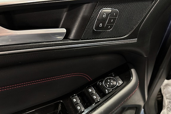 Ford S-MAX 22 of 25