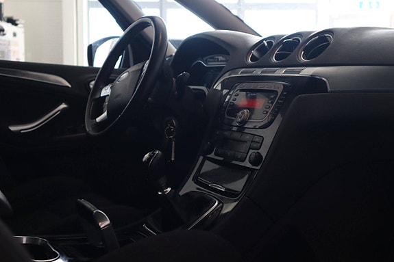 Ford S-MAX 6 of 18