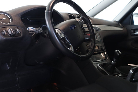 Ford S-MAX 5 of 18