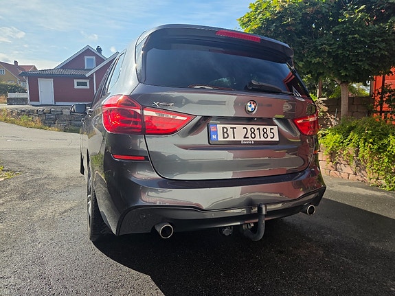 BMW 220d 3 of 10