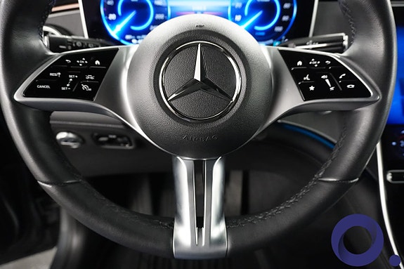 Mercedes-Benz EQE SUV 14 of 26