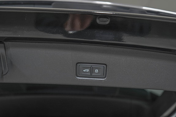 Audi Q4 e-tron 9 of 26