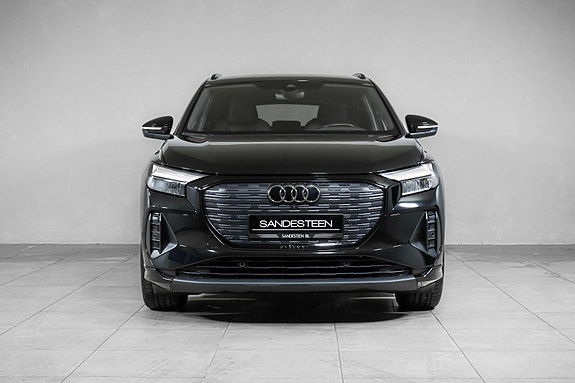 Audi Q4 e-tron 2 of 26