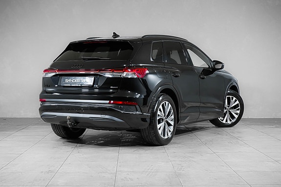 Audi Q4 e-tron 4 of 26