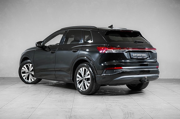 Audi Q4 e-tron 5 of 26
