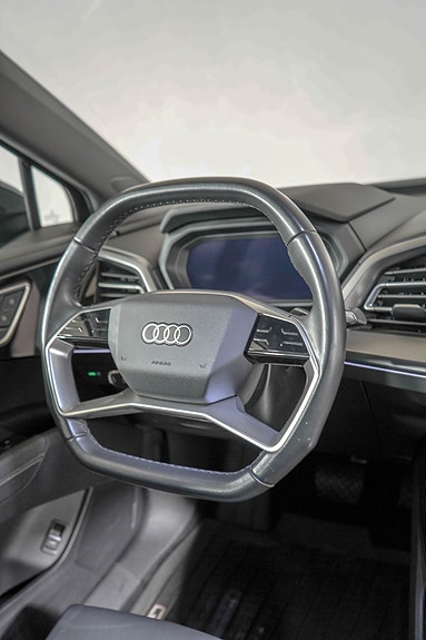 Audi Q4 e-tron 17 of 26