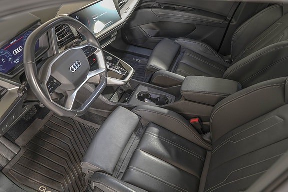 Audi Q4 e-tron 12 of 26