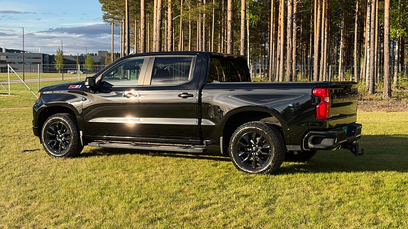 Chevrolet Silverado 1500 4 of 28