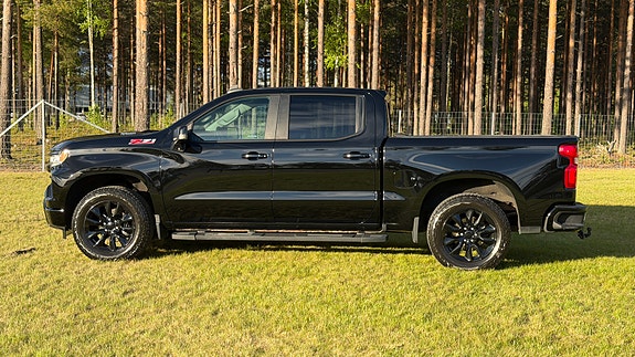 Chevrolet Silverado 1500 3 of 28