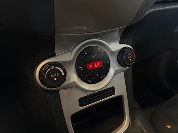 Ford Fiesta 15 of 16