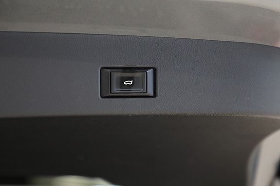 XPeng G3i 10 of 30
