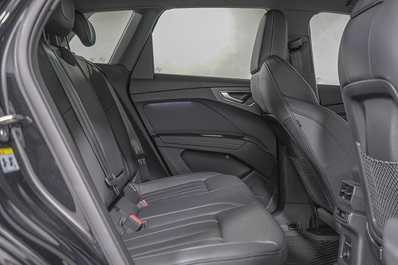 Audi Q4 e-tron 11 of 26