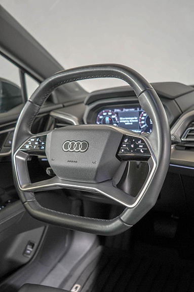 Audi Q4 e-tron 18 of 26