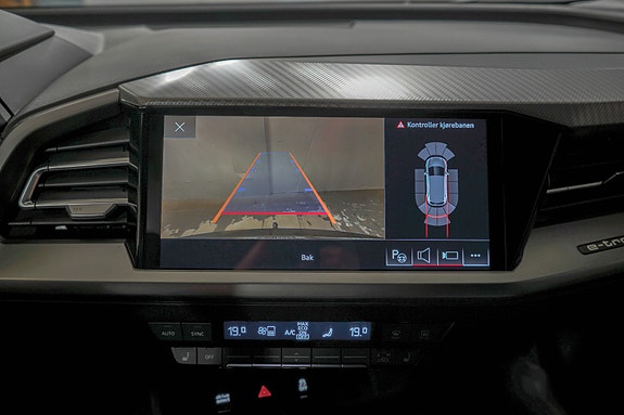 Audi Q4 e-tron 21 of 26