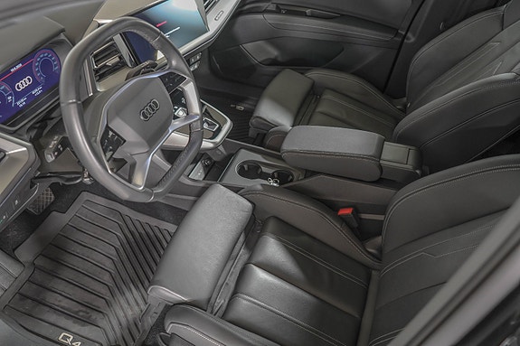 Audi Q4 e-tron 13 of 26
