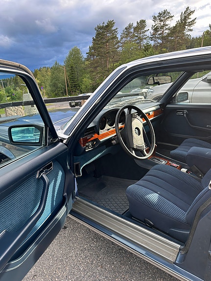 Mercedes-Benz S280 10 of 30