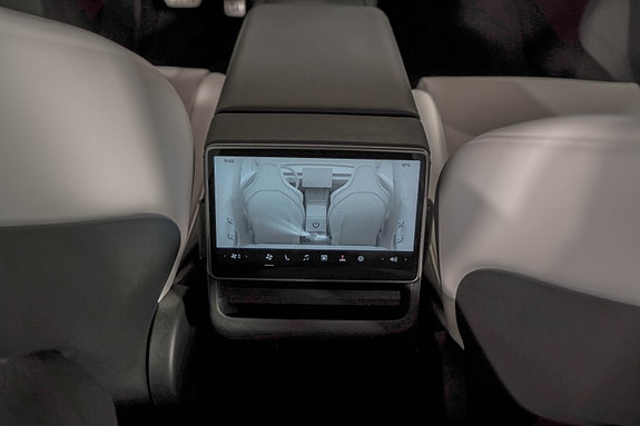 Tesla Model 3 10 of 27