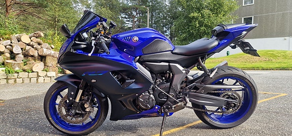 Yamaha R7 5 of 30