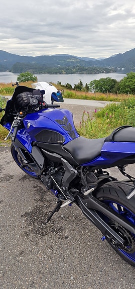 Yamaha R7 14 of 30