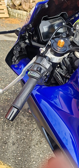 Yamaha R7 2 of 30