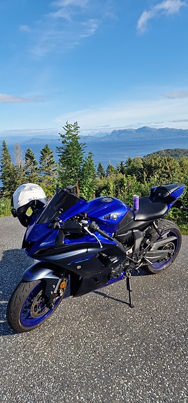 Yamaha R7 10 of 30