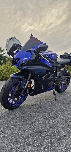 Yamaha R7 12 of 30