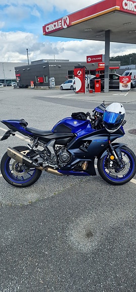 Yamaha R7 11 of 30