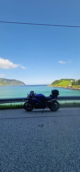 Yamaha R7 16 of 30