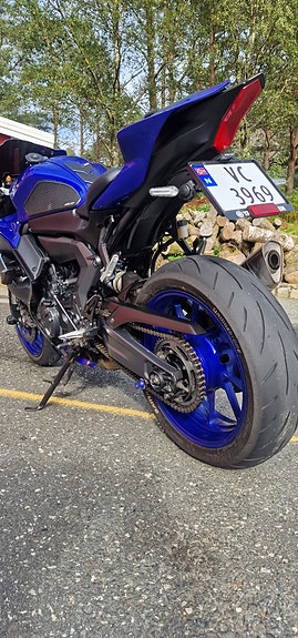 Yamaha R7 8 of 30