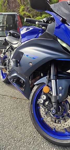 Yamaha R7 9 of 30