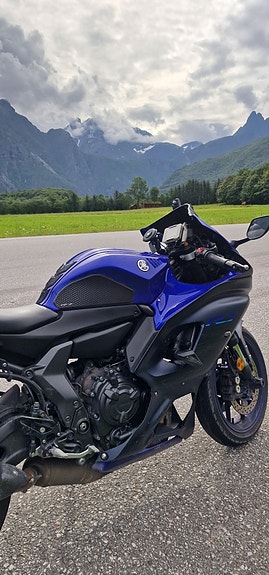 Yamaha R7 21 of 30