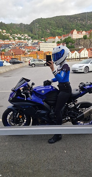 Yamaha R7 29 of 30