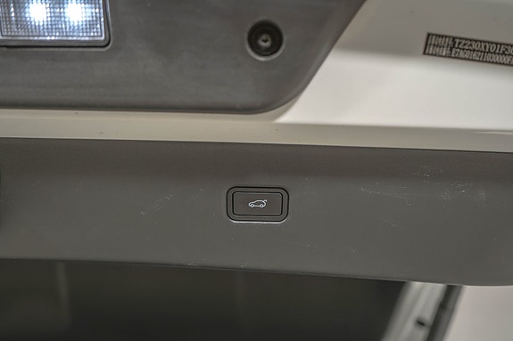 XPeng G6 8 of 23