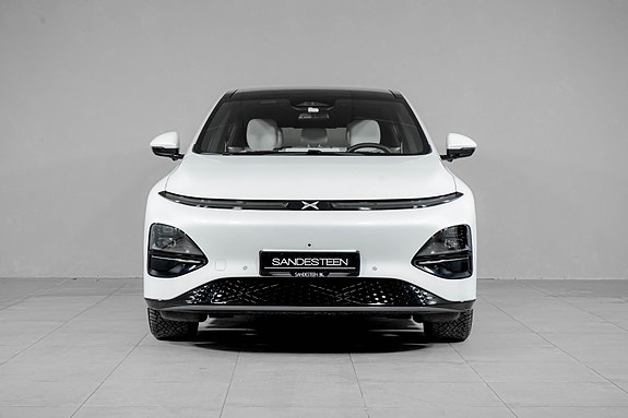 XPeng G6 2 of 23