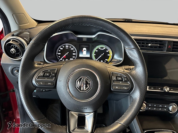 MG ZS EV 12 of 16