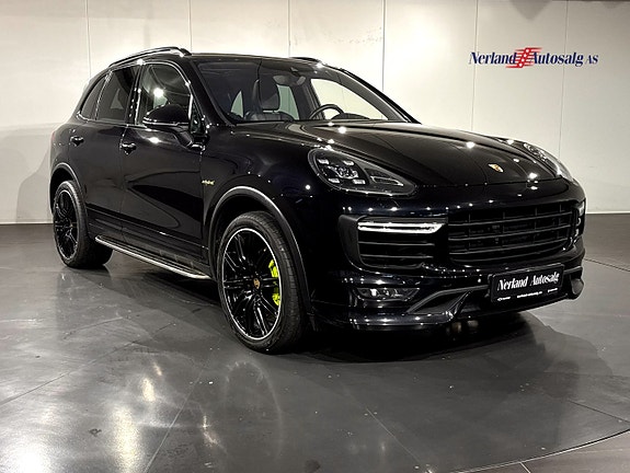 Porsche Cayenne 11 of 30