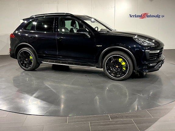 Porsche Cayenne 10 of 30