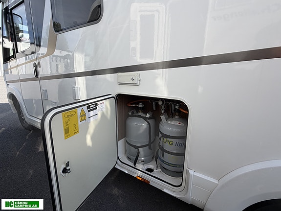 Eura Mobil 720 integra line 7 of 27