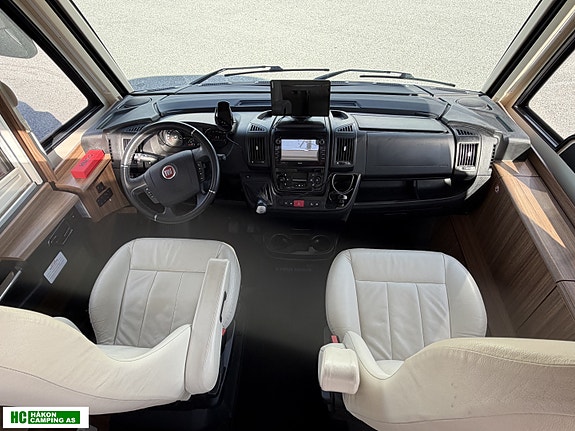 Eura Mobil 720 integra line 12 of 27