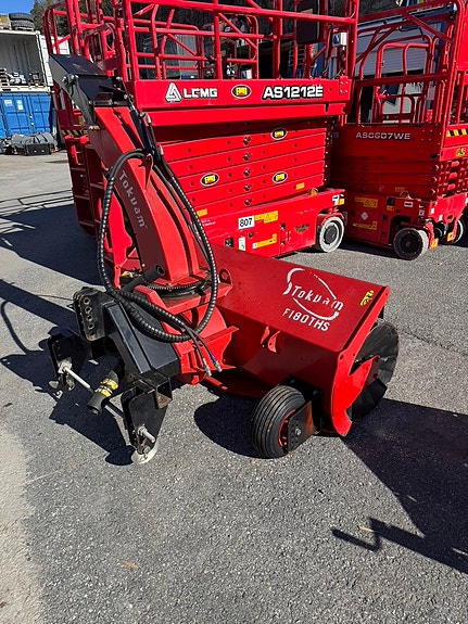 Kubota L2-622 9 of 10