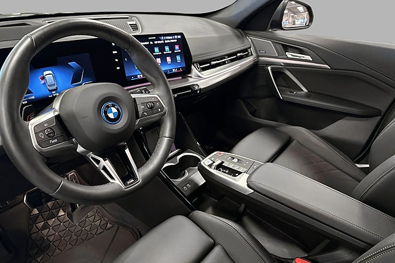 BMW iX1 14 of 30