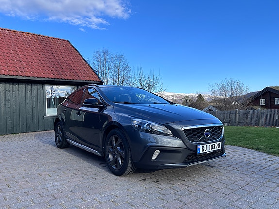 Volvo V40 Cross Country 4 of 30