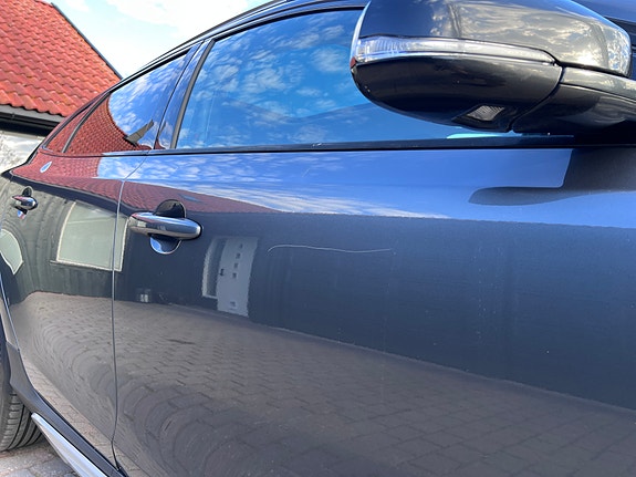 Volvo V40 Cross Country 30 of 30
