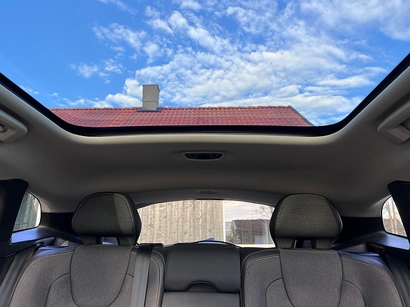 Volvo V40 Cross Country 20 of 30