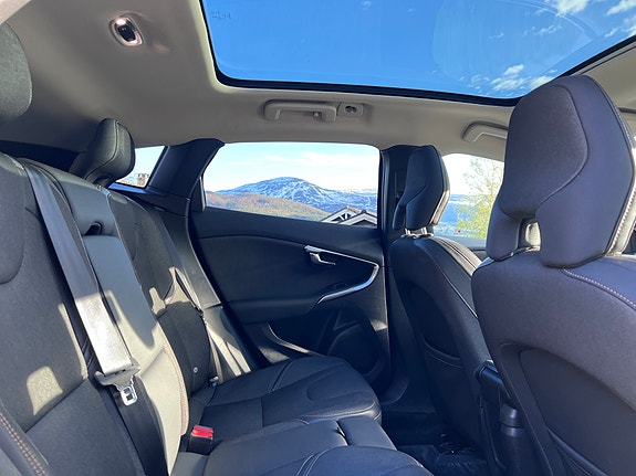 Volvo V40 Cross Country 21 of 30