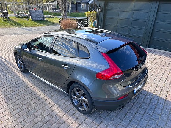 Volvo V40 Cross Country 26 of 30