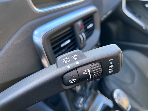 Volvo V40 Cross Country 15 of 30