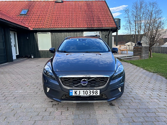 Volvo V40 Cross Country 3 of 30